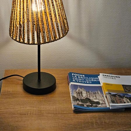 Le Logis Du Clocher Troyes Eksteriør bilde