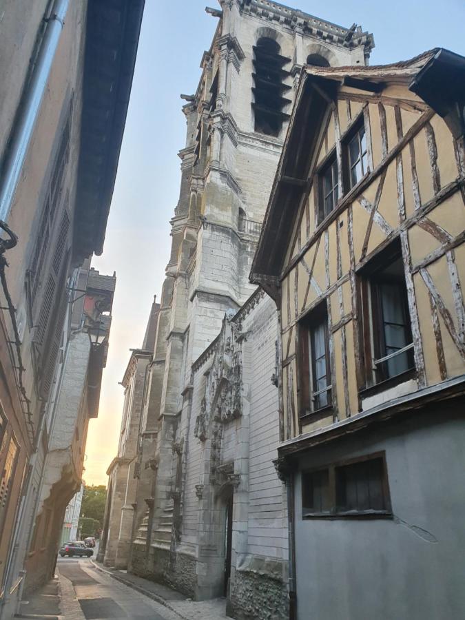 Le Logis Du Clocher Troyes Eksteriør bilde